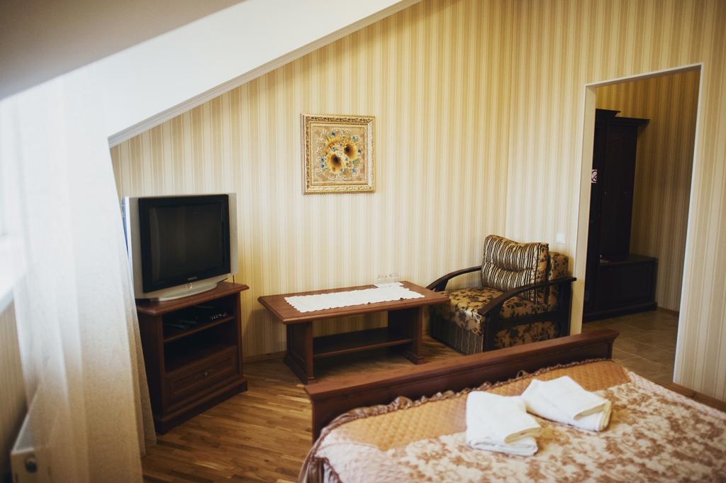 Complex Zolota Pidkova Hotel Zolochiv Room photo